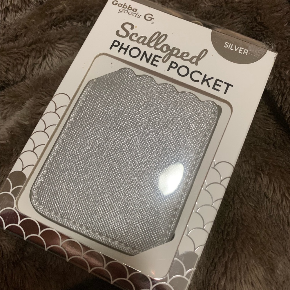 Scalloped Phone Pocket Silver